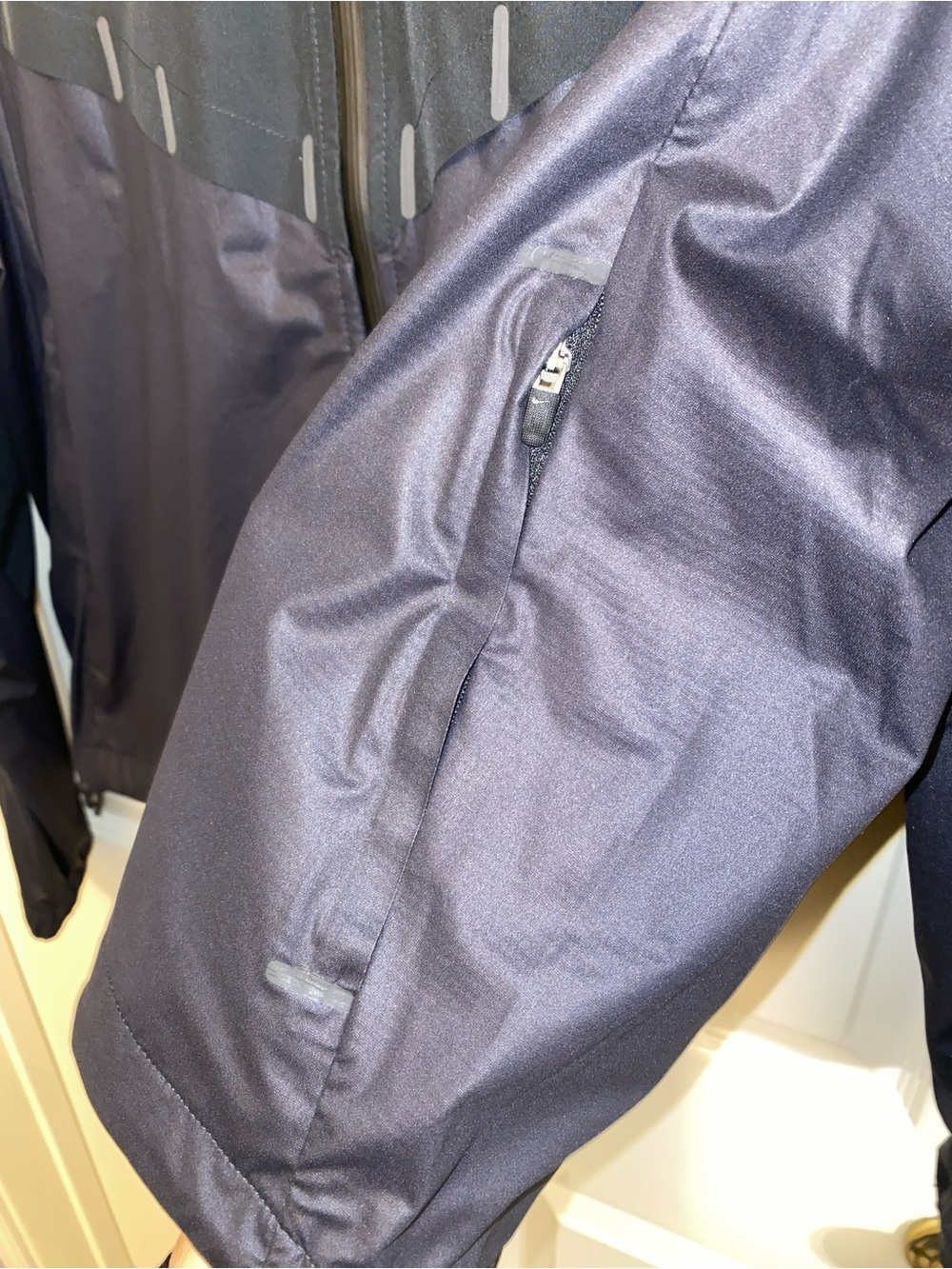 Nike AeroSwift Aerogami Women's Storm-FIT Running Jacket - Picture 6 of 12